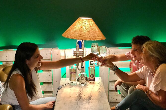 1-Hour Gin Tonics Guided Workshop with special view in Madrid - Meet at Sol–Ópera and Plaza de San Miguel (and why the location helps)