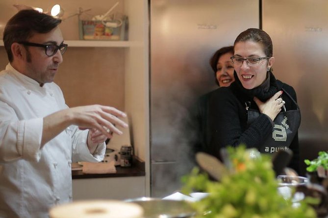 10 Tapas Cooking Class Experience in Madrid with Sangria - Madrid tapas cooking class at 4pm: a smart way to spend an evening
