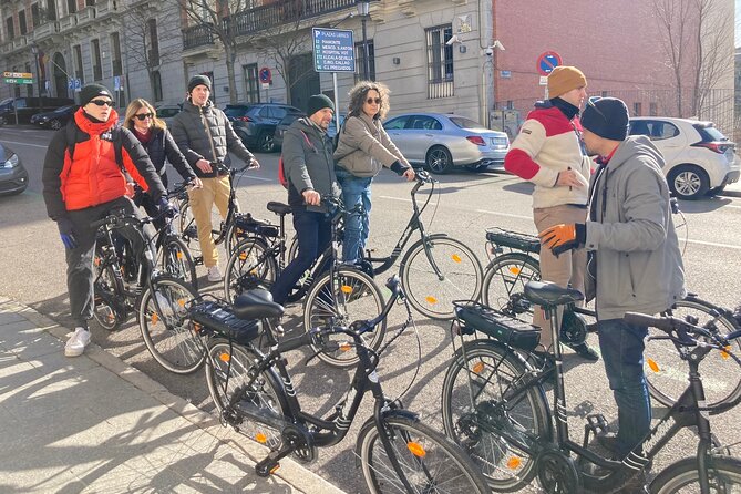 3-Hour Private Tour of Madrid by Bike - Plaza de España and Plaza del Callao: Cervantes Water, Gran Vía Angles