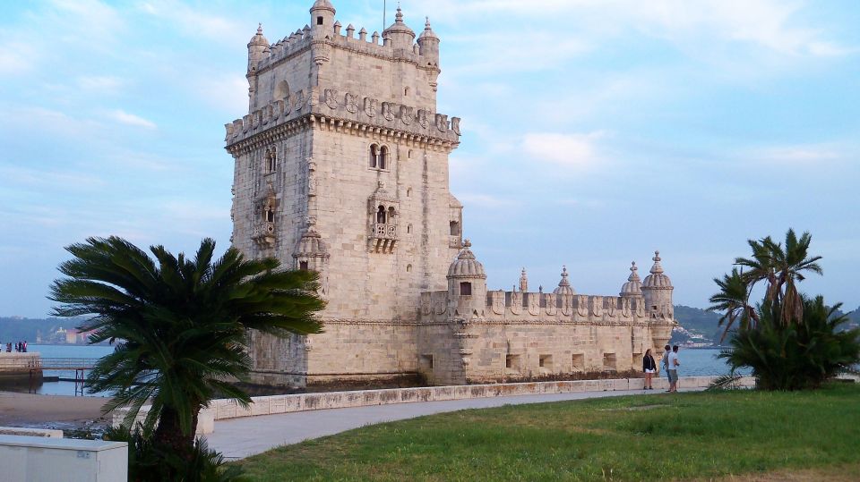 4-Day Portugal Tour from Madrid: Lisbon and Fatima - Morning Departures, Extremadura Roads, and the Trujillo Break