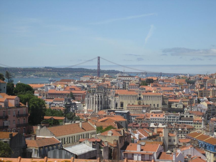 4-Day Portugal Tour from Madrid: Lisbon and Fatima - Alfama and São Jorge: Old Lisbon on Foot (and on Trams)
