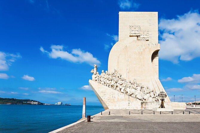 6 Day Portugal Tour including Lisbon and Fatima from Madrid - Porto Highlights: Cathedral, Santa Clara, and the Douro Wine Stop