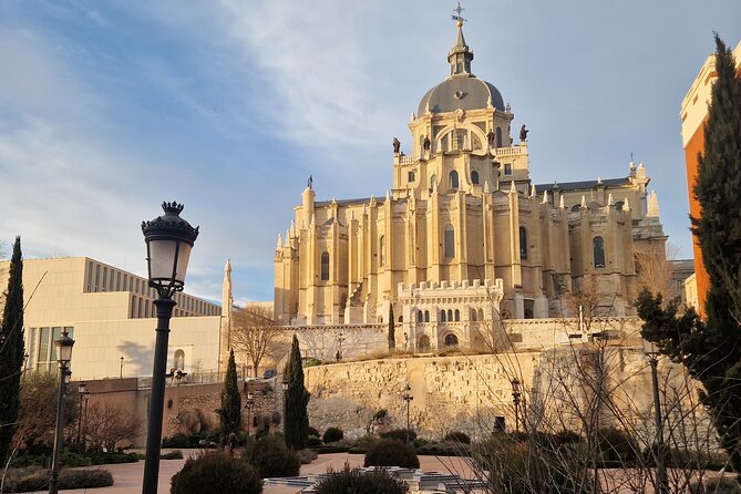 Andalusian Urban Escape - Stop-by-stop: what to expect as you reach each enclave