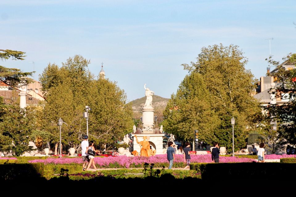 Aranjuez: City and Gardens Guided Walking Tour - Who should book this Aranjuez walking tour?