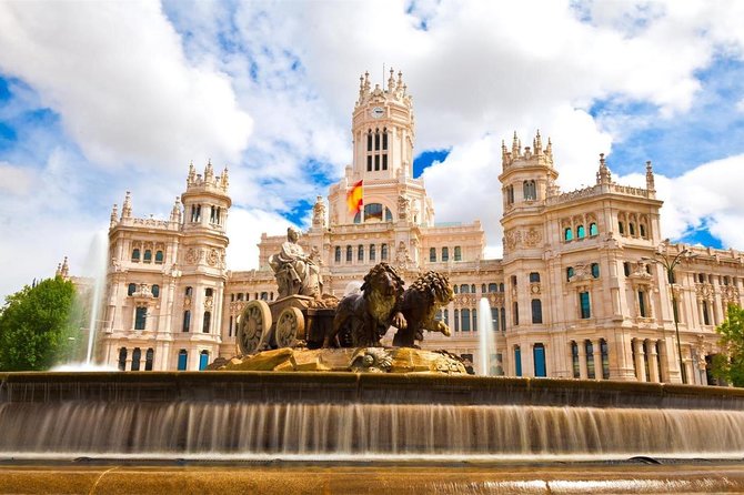 Arrival Transfer: Madrid Airport MAD to Madrid by Business Car - The ride: EQE/E-Class, BMW 5 Series, Jaguar XF, or similar