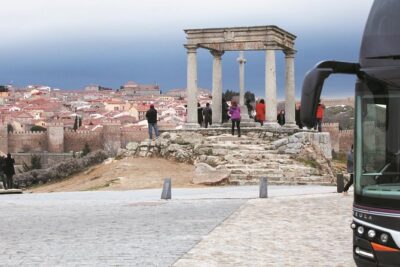 Avila and Segovia Guided Tour from Madrid - Morning pickup in Madrid: start on time, save your day