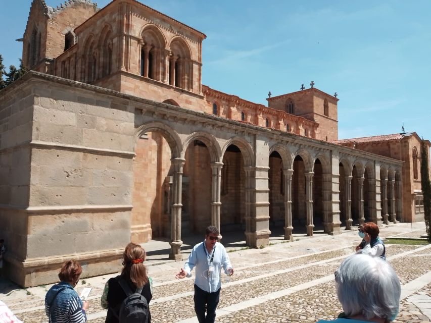 Ávila: Tour Privado Casco Histórico y Basílica San Vicente - Avila’s Walled Center: Why This 2-Hour Route Works