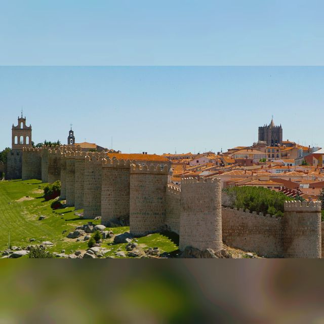 Ávila: Tour Privado Casco Histórico y Basílica San Vicente - San Vicente Gardens and the Ramparts: The Walls Set the Stage
