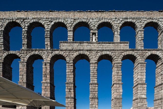 Avila with Walls and Segovia with Alcazar from Madrid - The ride toward Ávila: good commentary turns “drive time” into part of the tour
