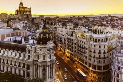 Best Madrid Customizable Private Tour with Hotel Pick up - Grand avenue energy, then Fuente Cibeles and Puerta de Alcalá