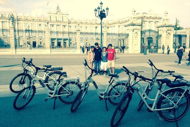 Bike Tour chasing the best Sunset in Madrid - Weather, Fitness, and What to Wear for a 2-Hour Ride