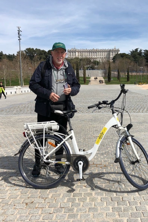 Bike Tour Through Madrid Río and Casa de Campo - Serpents Bridge, Civil War Trenches, and the Hidden Built Details
