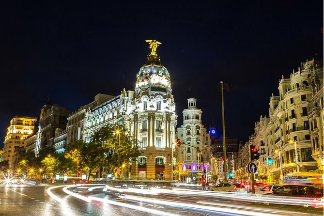 Christmas In Madrid: Private Experience With A City Host - Meeting point in central Madrid: start at Starbucks, end where you begin