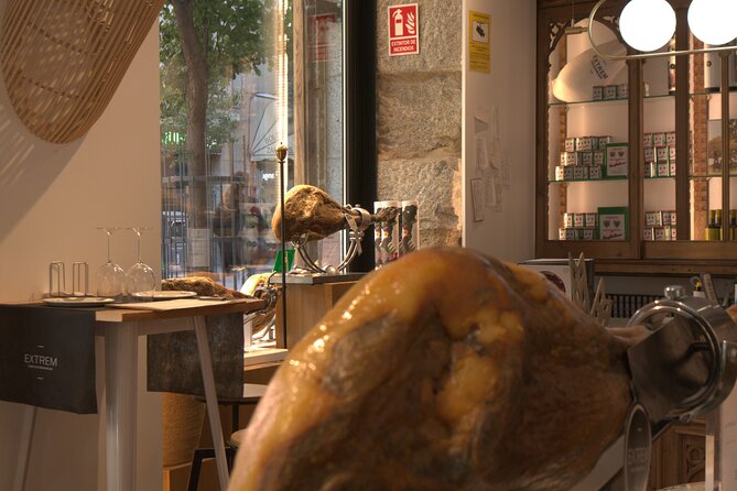 Cured Meats Gourmet Tasting with Wine Pairing in Madrid - How the Acorn Story and Aging Change What You Taste