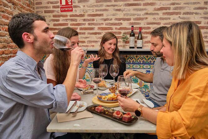 De Tapas in Malasaña: Evening Wine and Tapas Tour - Plaza de las Comendadoras: an easy finish with a quieter vibe