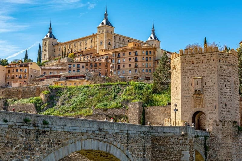 Discover Toledo: from Madrid-Private Tour with Guide&Driver - Walking the historic center: medieval streets at human speed