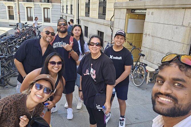 Ebike tour Madrid, green areas and panoramic views. 3 hours - Retiro Park: the easiest start with Crystal Palace and the lake