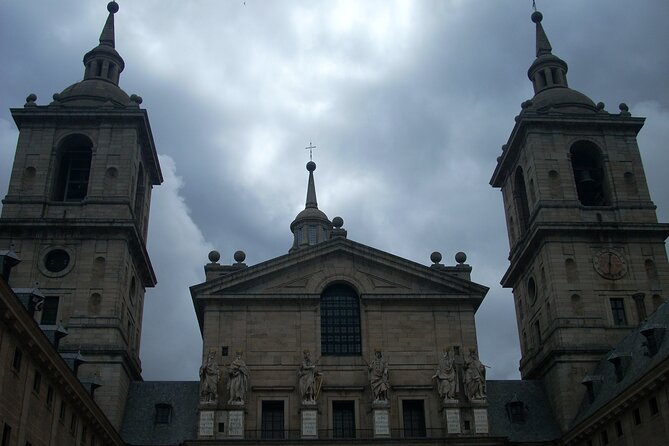 El Escorial and Valley of the Fallen Half Day Trip from Madrid - The guide and language mix: what English-only really means here