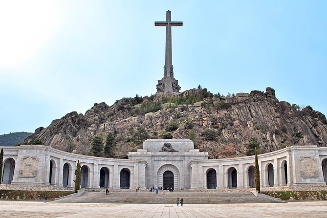 El Escorial and Valley of the Fallen Private Tour - From Ventas to the Sierra: how the half-day actually flows
