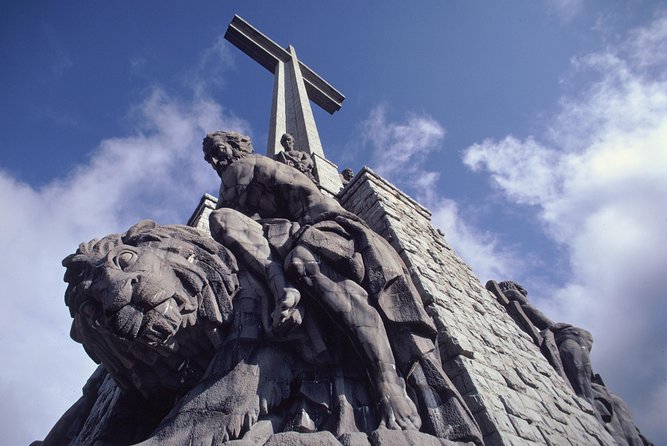 El Escorial and Valley of the Fallen Private Tour - Who should book this El Escorial and Valley of the Fallen day?