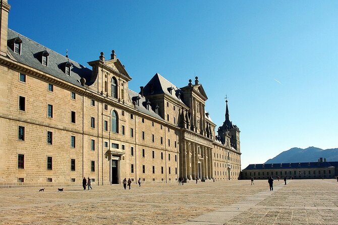El Escorial, Valley and Toledo Day Tour from Madrid - From Madrid to San Lorenzo de El Escorial: travel time and pacing