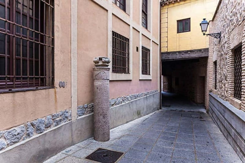 English Tour - “TOLEDO 3 CULTURES” ⭐⭐⭐⭐⭐ - Mosque of the Tornerías: an 11th-century anchor point