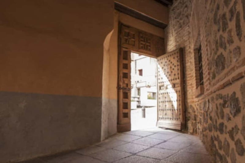 English Tour - “TOLEDO 3 CULTURES” ⭐⭐⭐⭐⭐ - Jewish Toledo: synagogues, viewpoints, and crafts
