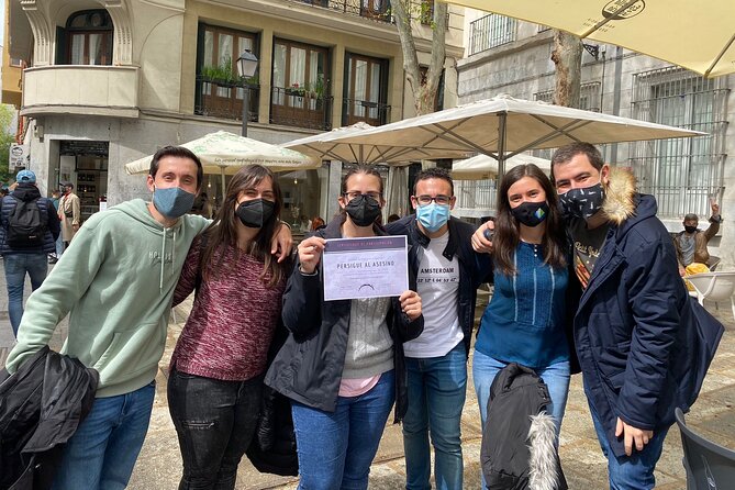Escape game Madrid, chase the killer - Who should book this: families, friends, and team-building vibes