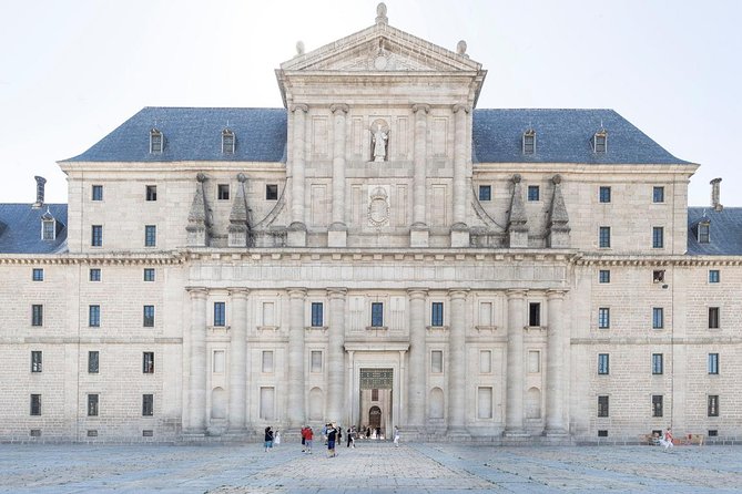 Escorial Monastery and the Valley of the Fallen from Madrid - Getting there on time: check-in, coach ride, and the morning flow