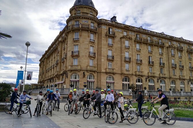 Essential Madrid Bike Tour (Small group, Semi private) - Into Retiro Park: Palacio de Cristal and the Ángel Caído