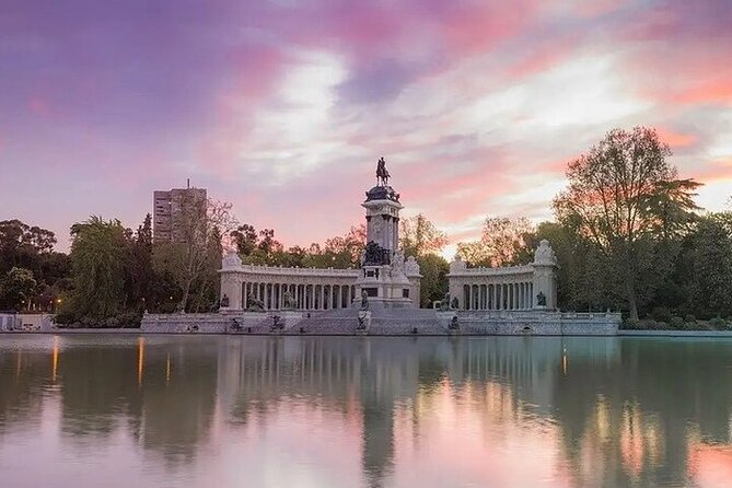 Essential Madrid: Private Walking tour - From Politics to Literature: Congress and Cervantes
