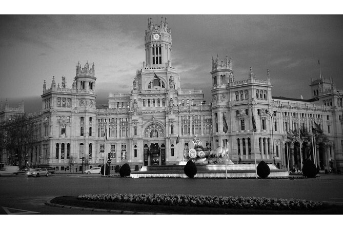 Essential Madrid: Private Walking tour - Paseo del Prado: Where the City Lines Up for Photos