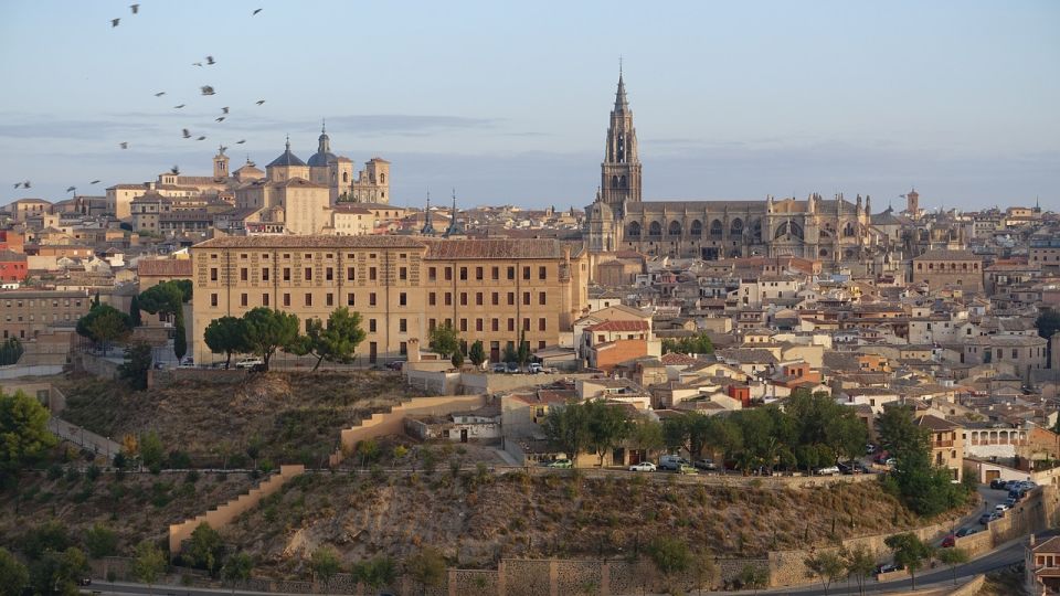 Essential Toledo with monuments and optional Legends tour - Key takeaways before you go