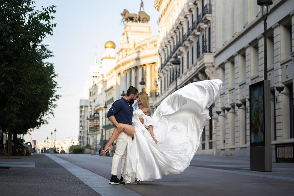 Flying Dress Photoshoot in Madrid - The Flying Dress Part: Wind, Movement, and How to Look Natural