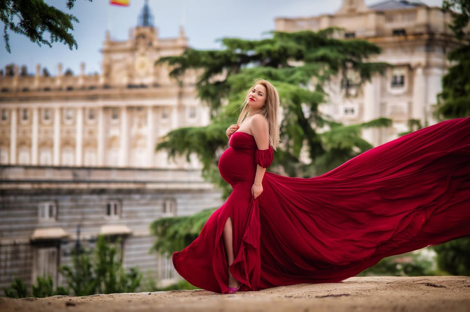Flying Dress Photoshoot in Madrid - Palacio Madrid (20 Minutes): Royal Stone, Photo-Ready Drama