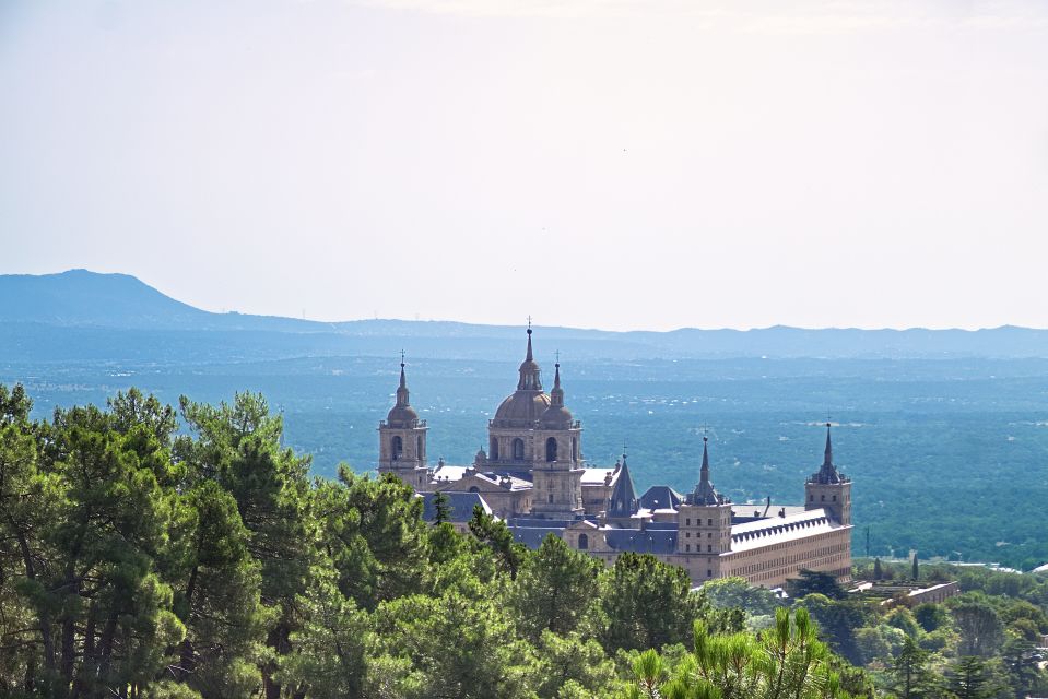 From Madrid: El Escorial and Valley's Basilica Half Day Tour - Inside the basilica and crypt: where the tone turns solemn