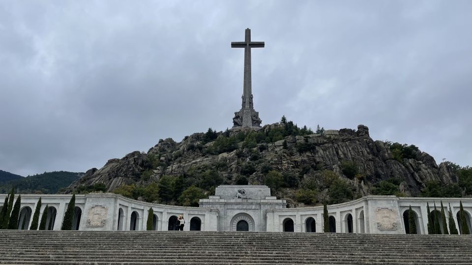 From Madrid: Escorial Monastery and the Valley of the Fallen - What the baths are for, and why they fit this stop