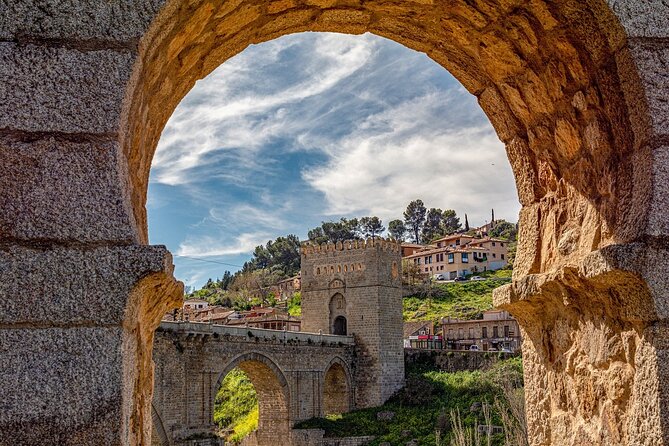 From Madrid: Full-Day Medieval Tour in Toledo and Ávila - The Cathedral of Ávila: Romanesque meets Gothic, with fortification energy
