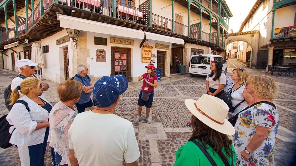 From Madrid: Guided Day Trip to Chinchon, Aranjuez & Toledo - Aranjuez Royal Palace: Where the Guide Changes Everything