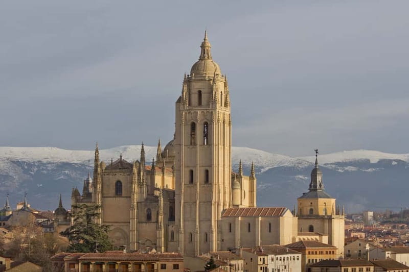 From Madrid: Segovia Guided Afternoon Tour - Casa de los Picos and Plaza de Medina del Campo: details that give character