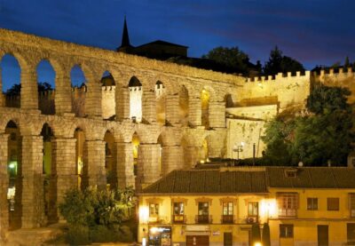 From Madrid: Segovia Highlights Private Half-Day Tour - The 2nd-Century Roman Aqueduct: Your First Big Wow