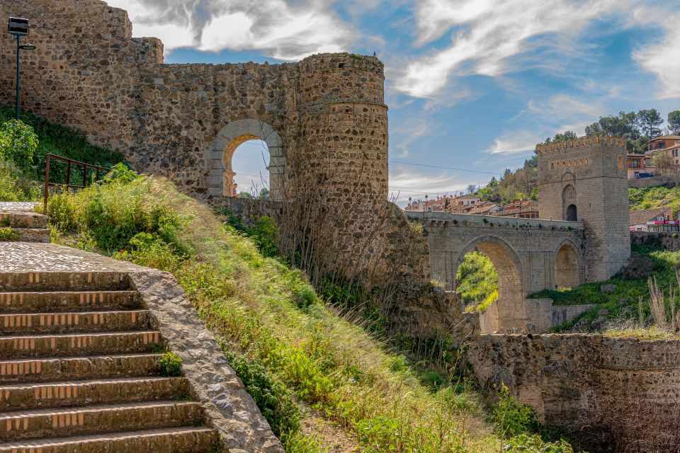 From Madrid: Toledo and Segovia Highlights Private Tour - Private Toledo and Segovia: Why This Day Trip From Madrid Makes Sense