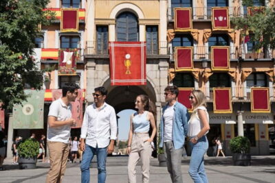 From Madrid: Toledo Day Trip with Cathedral and 8 Monuments - Getting There From Madrid: Minivan Ride, Then Real Walking
