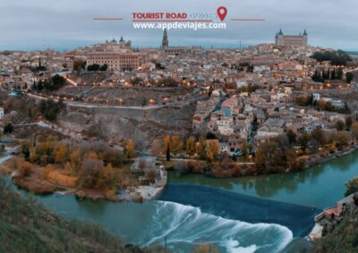 From Madrid: Tour Private Toledo & Segovia - Toledo Cathedral and Plaza del Ayuntamiento: start with the main set piece