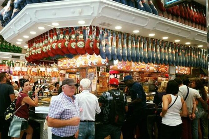 Gastronomic Tour: Discover the best “Wines and Tapas of Madrid” - Mesón Rincón de la Cava: Olives and the Art of Preparation