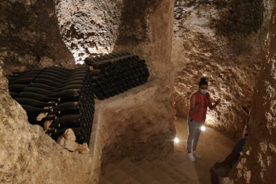 Guided Madrid Countryside Wine Tasting & Winery Tour - Chinchón: a 15-minute town break that changes the mood