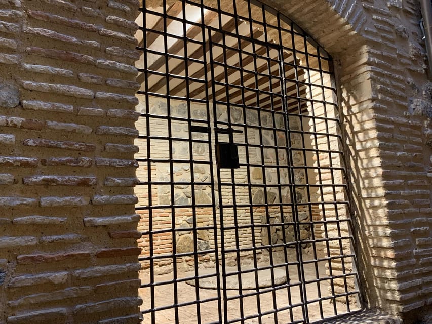 Guided Tour of Underground Toledo - Casa del Judío: the 14th-century miqvé and ritual washing