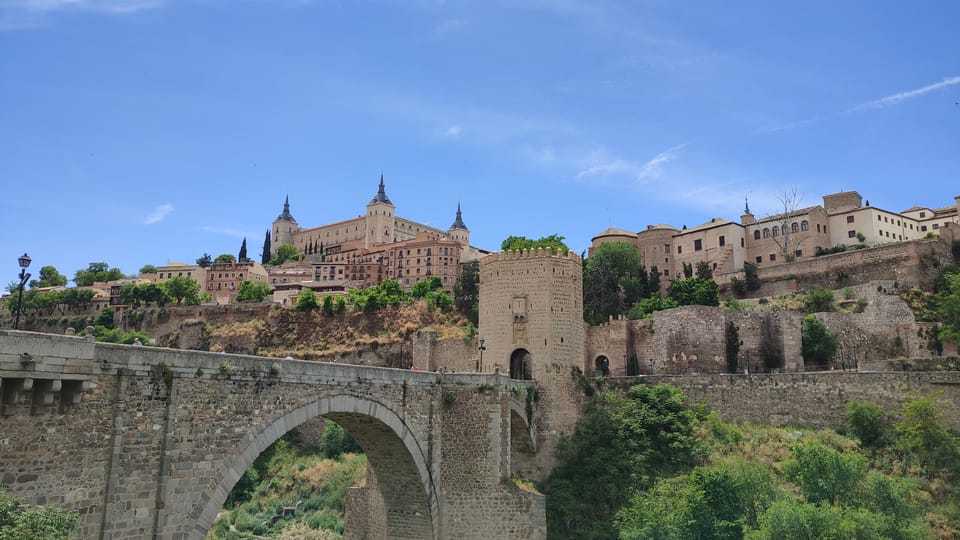 Historic Toledo: Cathedral and Museums in groups of maximum 10 people. - Meeting at Plaza de Zocodover (and finding your guide fast)