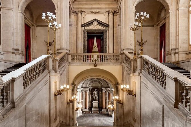 Historical Visit to the Royal Palace Madrid - The meaning behind the royal residence today