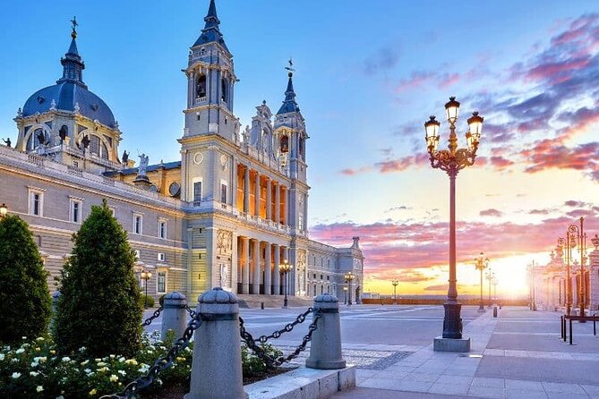 Imperial Madrid: Royal Palace and the Habsburg dynasty in Madrid - A 3-hour Madrid plan built around the Royal Palace